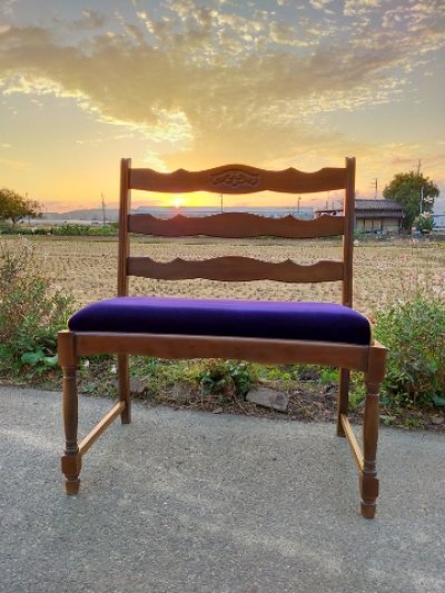 画像1: アンティーク二人掛け長椅子・ベンチ　座面（濃紺×紫×黄）張替え済み