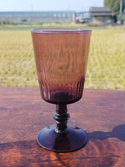 画像1: ヨーロッパアンティーク　厚口カラーガラスのゴブレット　紫